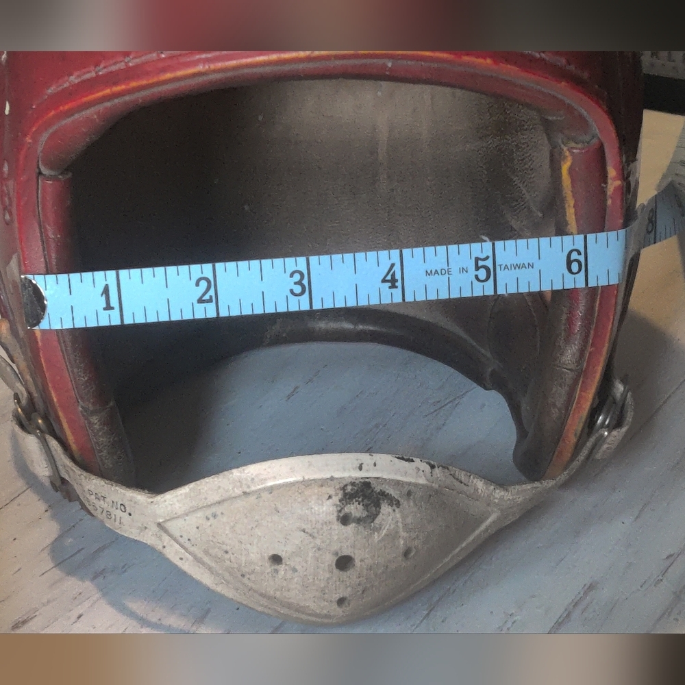 💛 Limited Time Sale💛Vintage Football Helmet & Spalding Vintage Football - Picture 4 of 6